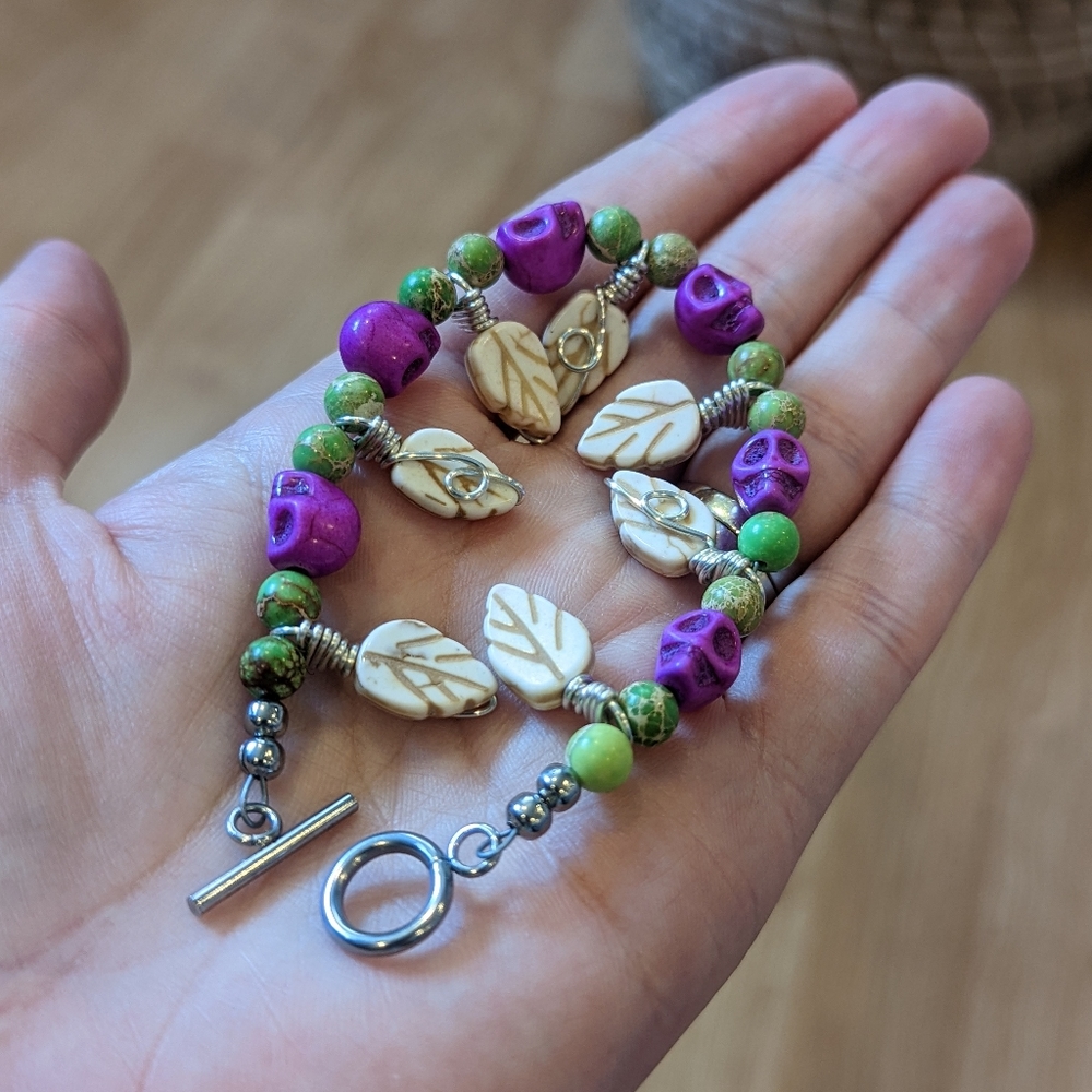 FINAL PRICE Magenta Lime Beige Tropical Gemstone Skull Leaf Charm Bracelet - Picture 7 of 8